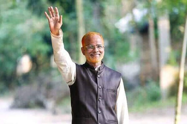 ২২৯ বস্তা চালসহ আ.লীগ নেতা ধরা...