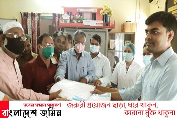 ডাঃ জাহিদ হোসেনের পক্ষ থেকে পিপিই প্রদান