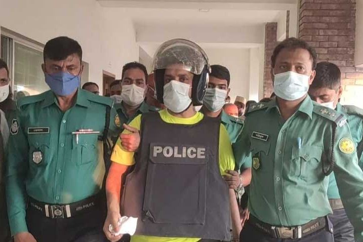 আবারও ৯ দিনের রিমান্ডে ‘গোল্ডেন মনির’
