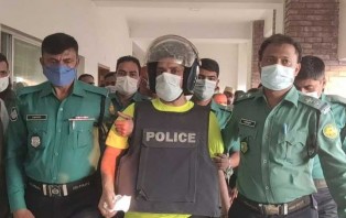 আবারও ৯ দিনের রিমান্ডে ‘গোল্ডেন মনির’