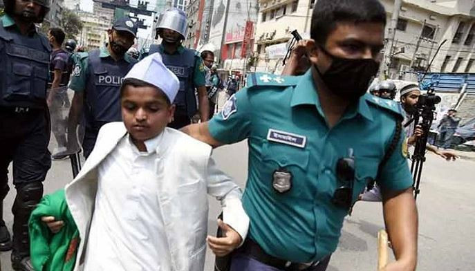 ফের ৩ দিনের রিমান্ডে ‘শিশুবক্তা’ রফিকুল ইসলাম মাদানি