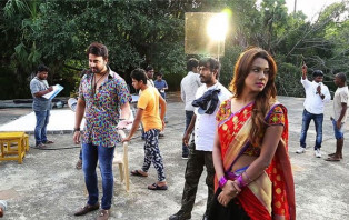 দেশের বাইরে শুটিংয়ে অনুমতি লাগবে