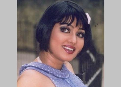 গৃহকর্মীকে নির্যাতনের অভিযোগে চিত্রনায়িকা ‘একা’ আটক