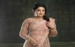 তনুশ্রীকে অশ্লীল প্রস্তাব!