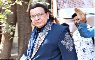 আমি জীবনে অনেক দিন ফুটপাতেই ঘুমিয়েছি : মিঠুন চক্রবর্তী