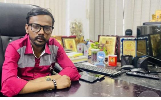 দলে যোগ দিচ্ছেন হিরো আলম 