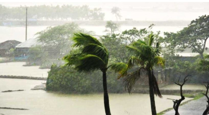 ঘূর্ণিঝড়ের প্রভাবে যেসব জায়গায় টানা বৃষ্টির আভাস