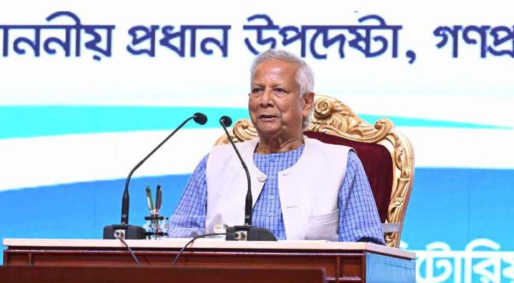 যুদ্ধাবস্থায় আছি, পুলিশকে সজাগ থাকতে হবে: প্রধান উপদেষ্টা