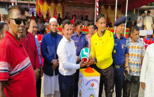 আলফাডাঙ্গায় জমকালো আয়োজনে শুরু হলো ফুটবল গোল্ডকাপ টুর্নামেন্ট