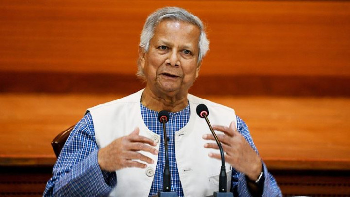 ক্ষুধা নয়, অস্ত্রের পেছনে টাকা খরচ করা হচ্ছে: ড. ইউনূস