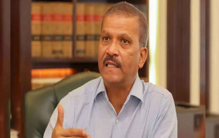 নতুন মন্ত্রিসভার শপথ কেন বঙ্গভবনে হচ্ছে না, জানালেন আইন উপদেষ্টা