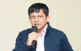 পরিস্থিতি মোকাবেলায় মার্কিন যুক্তরাষ্ট্র ‘টাকা ছেপে নাগরিকদের দিচ্ছে’!