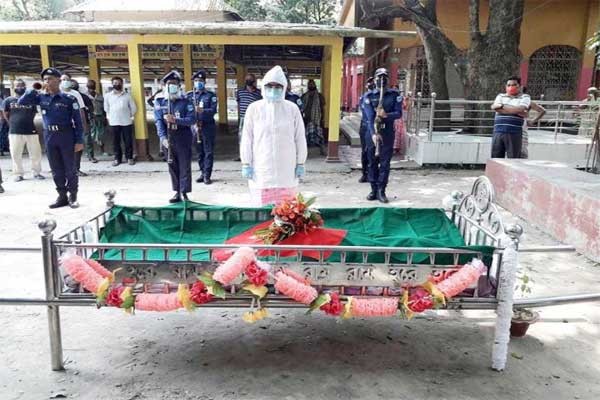 সদরপুুরে বীর মুক্তিযোদ্ধা উপেন্দ্র নাথ দাসের পরোলকগমণ