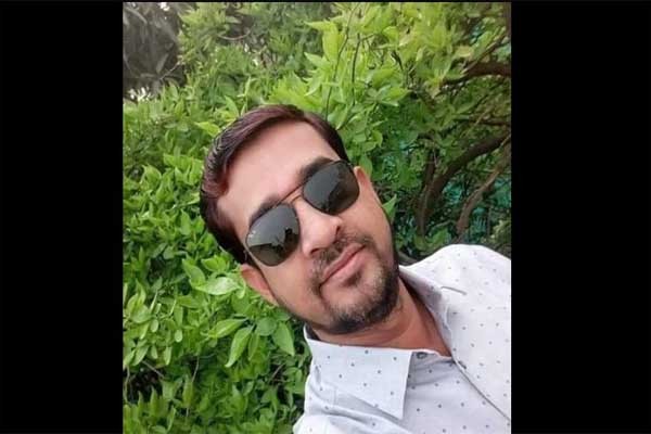 সাহায্যের নামে অসহায়দের চাল চুরি