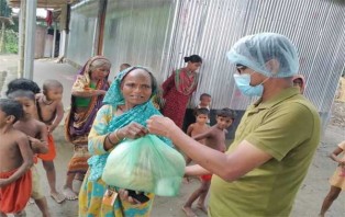 একমাত্র সন্তান ফে‌লে গে‌লেন মা‌কে আবারও পা‌শে দাড়াঁ‌লেন মামুন