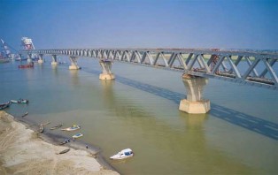 পদ্মা সেতুর কাজের জন্য বুধবার মাওয়া রুটে ফেরি বন্ধ থাকবে
