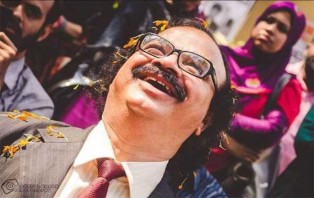 জবি শিক্ষার্থীদের নিয়ে ফের বেফাঁস মন্তব্য করলেন "পিতৃতুল্য" উপাচার্য    