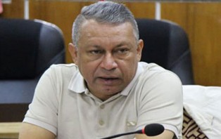 স্বাস্থ্য মন্ত্রণালয়কে আজগুবি বিভাগ বললেন এমপি একরাম