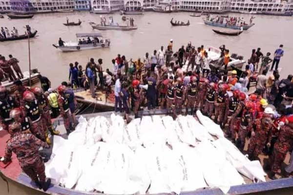 বুড়িগঙ্গায় লঞ্চডুবির ঘটনায় নিহতদের পরিচয় মিলেছে