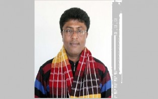 ছাত্রীর সঙ্গে অশ্লীল প্রেমালাপ ফাঁস: সেই শিক্ষককে অব্যাহতি