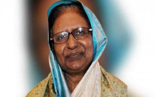 সাহারা খাতুনের মরদেহ নিয়ে ঢাকার পথে 