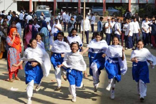 শিক্ষাপ্রতিষ্ঠানের ছুটি আরও ১ মাস বাড়তে পারে 