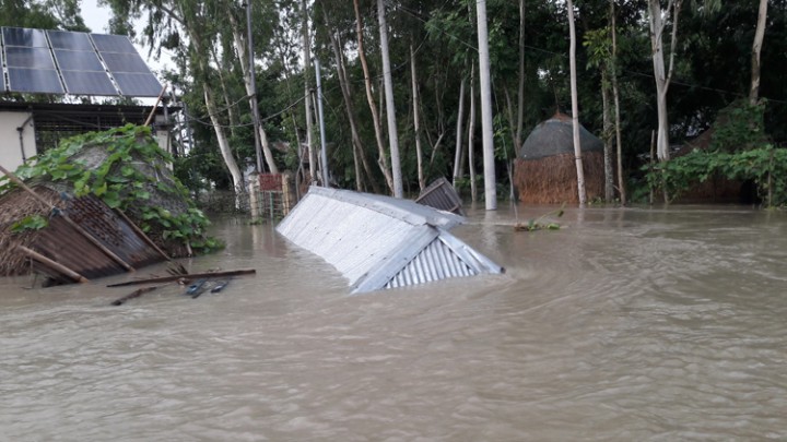 গাইবান্ধায় বানভাসীদের মধ্যে ঈদের আনন্দ নেই 