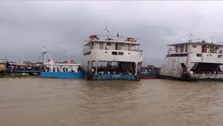 শিমুলিয়া-কাঁঠালবাড়ী নৌরুটে সন্ধ্যা ৬টা থেকে ভোর ৬টা পর্যন্ত ফেরি চলাচল বন্ধ