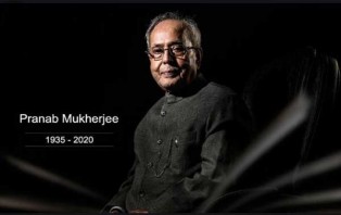 জাতীয় পতাকা অর্ধনমিত, প্রণবের প্রতি শ্রদ্ধা