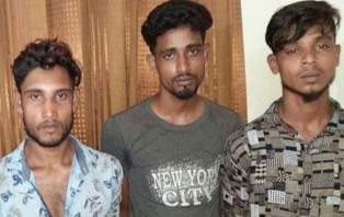 রাস্তা থেকে তুলে নিয়ে কিশোরীকে গণধর্ষণ, আটক ৩