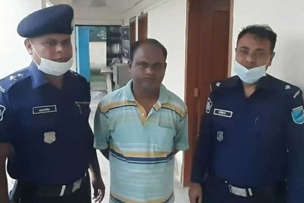 মহাতান্ত্রিক গুরুর মূলহোতা প্রতারক হাকিম চৌধুরী গ্রেফতার