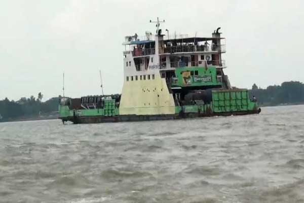 নৌ সচিবসহ শীর্ষ কর্মকর্তাদের কাঠালবাড়ি-শিমুলিয়া নৌরুট পরিদর্শন
