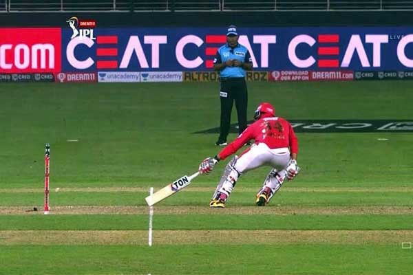 আম্পায়ারের ভুল সিদ্ধান্তে রেগে আগুন প্রীতি জিনতা