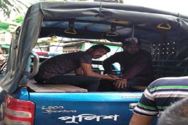 নাগেশ্বরীতে চাঁদা না পেয়ে পৌর সহকারী প্রকৌশলীকে মারধর আটক ২