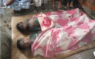 হাতিয়ায় ট্রলারডুবি : ২ জেলের লাশ উদ্ধার