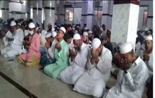 আ'লীগ নেতাসহ করোনায় আক্রান্ত নেতাদের সুস্থতা  কামনায় দোয়া ও মোনাজাত