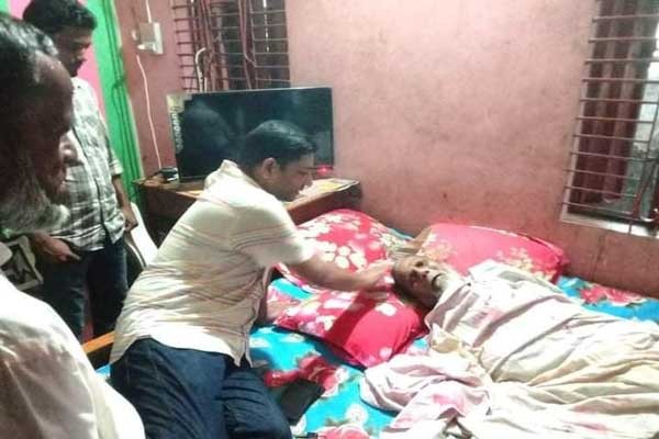 অসুস্থ্য শের-আলী খানের পাশে জাকের পার্টির নেতা জাদু মিয়া