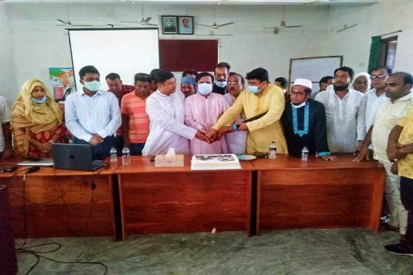 সালথায় প্রধানমন্ত্রীর জন্মদিন পালিত