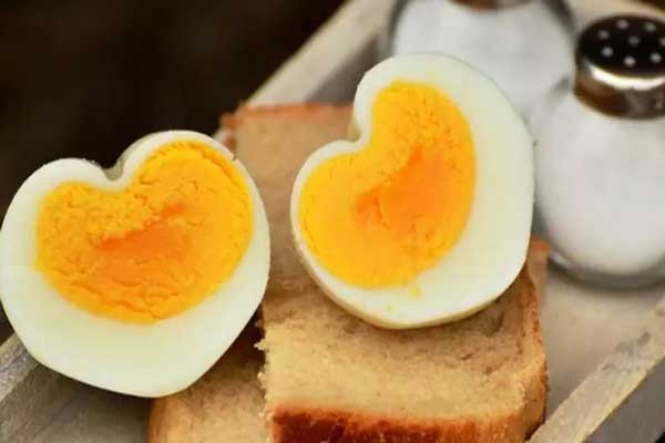 ওজন কমাতে কখন ডিম খাবেন