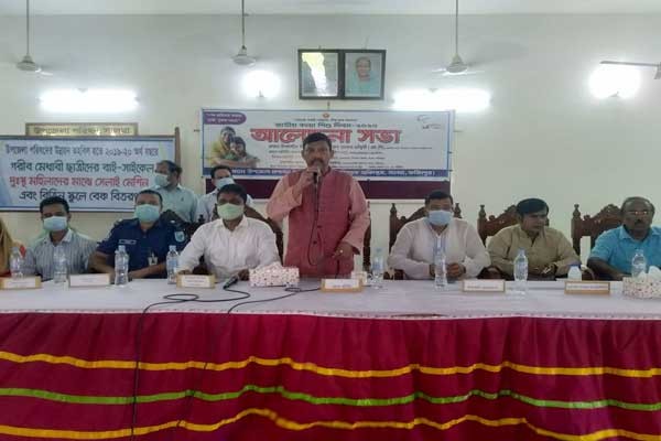 সালথায় উন্নয়নমূলক কাজের উদ্বোধণ ও বিভিন্ন অনুষ্ঠানে যোগ দেন লাবু চৌধুরী