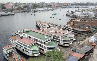 মধ্যরাত থেকে সারা দেশে অনির্দিষ্টকালের নৌ-ধর্মঘট