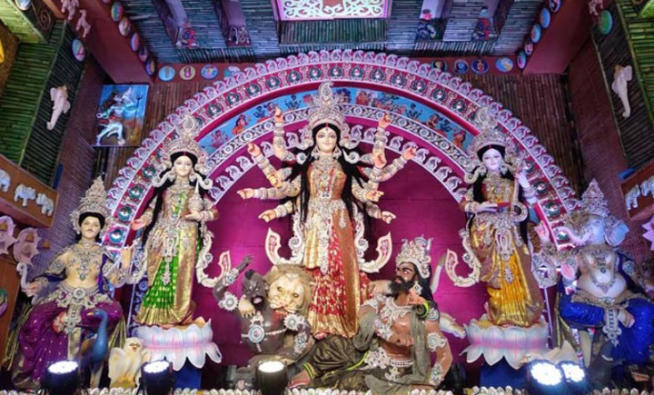 আজ মহাসপ্তমী, দুপুরে করোনা মুক্তির জন্য বিশেষ প্রার্থনা