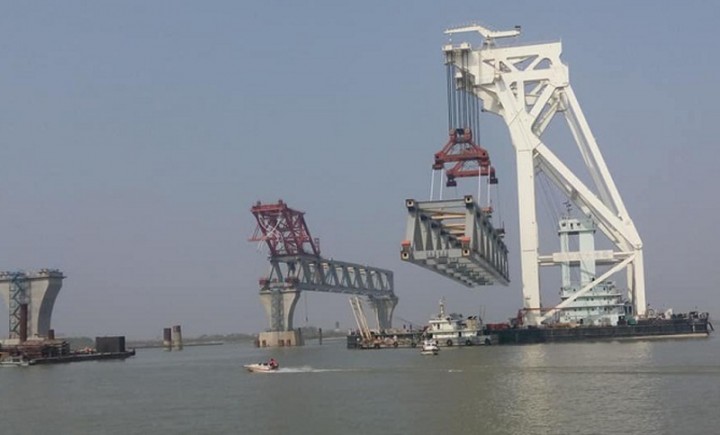 পদ্মা সেতুর ৩৬তম স্প্যান বসতে পারে আজ, দৃশ্যমান হবে ৫৪০০ মিটার