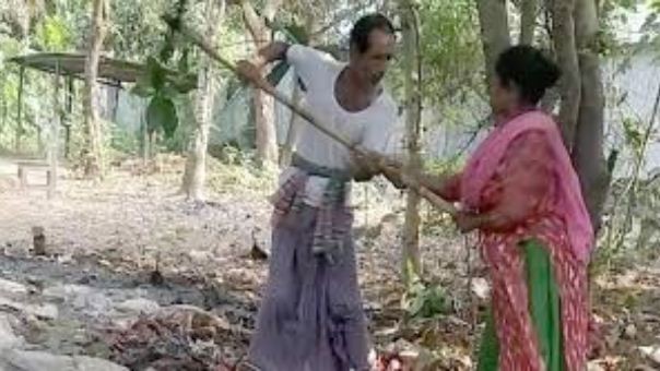 চার মাসের অন্তঃসত্ত্বা নারীর গর্ভপাত প্রতিবেশীর লাথিতে