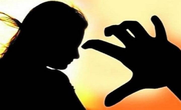 পান খাওয়ার অজুহাতে ২ সন্তানের জননী কে ধর্ষণ পল্লী চিকিৎসকের