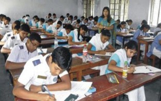 করোনাকালে মাধ্যমিকে ভর্তি পদ্ধতির দুই প্রস্তাব