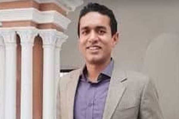 ক্যামেরা বাইরে রেখে আসেন : ইউএনও ভাঙ্গা