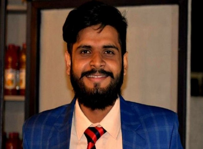 এই প্রথম কাশ্মীর বিশ্ববিদ্যালয়ে ইসলামিক স্টাডিজের পরীক্ষায় শীর্ষে হিন্দু ছাত্র