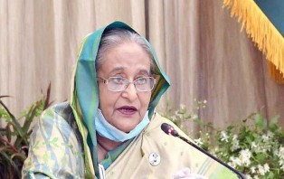 করোনাভাইরাস এসেছে মানুষকে ‘শিক্ষা’ দিতে: প্রধানমন্ত্রী