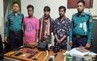 অপহরণের তিনদিন পর ভ্যানচালক উদ্ধার, কথিত সাংবাদিকসহ গ্রেপ্তার ৩